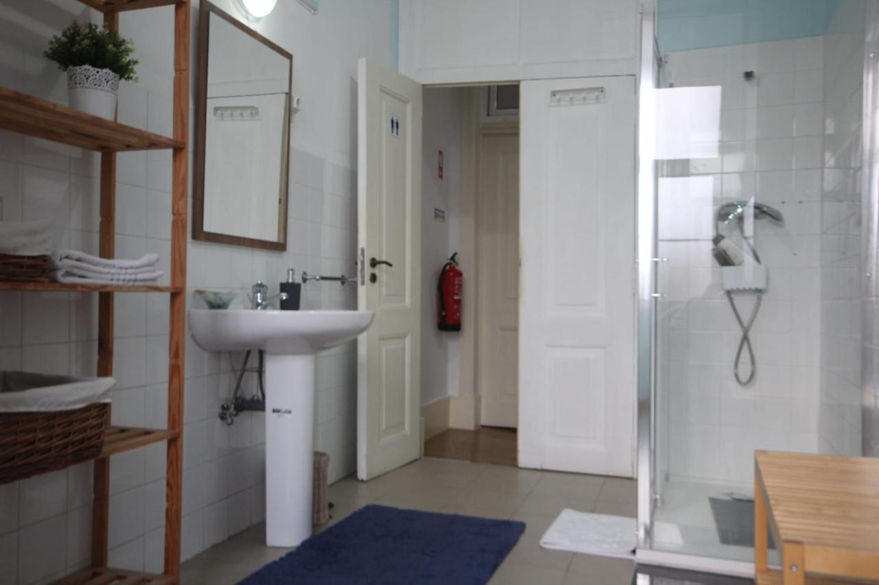 Romantic Chiado 7 -Private Small Single Room With No Outside Window Lisboa Eksteriør bilde